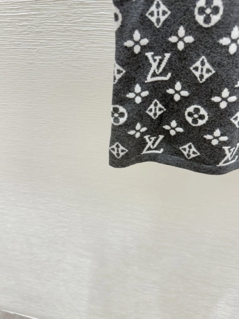 Louis Vuitton T-Shirts WeatherProof 130552