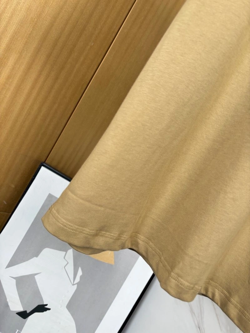 Seasonal Louis Vuitton T-Shirts 130561