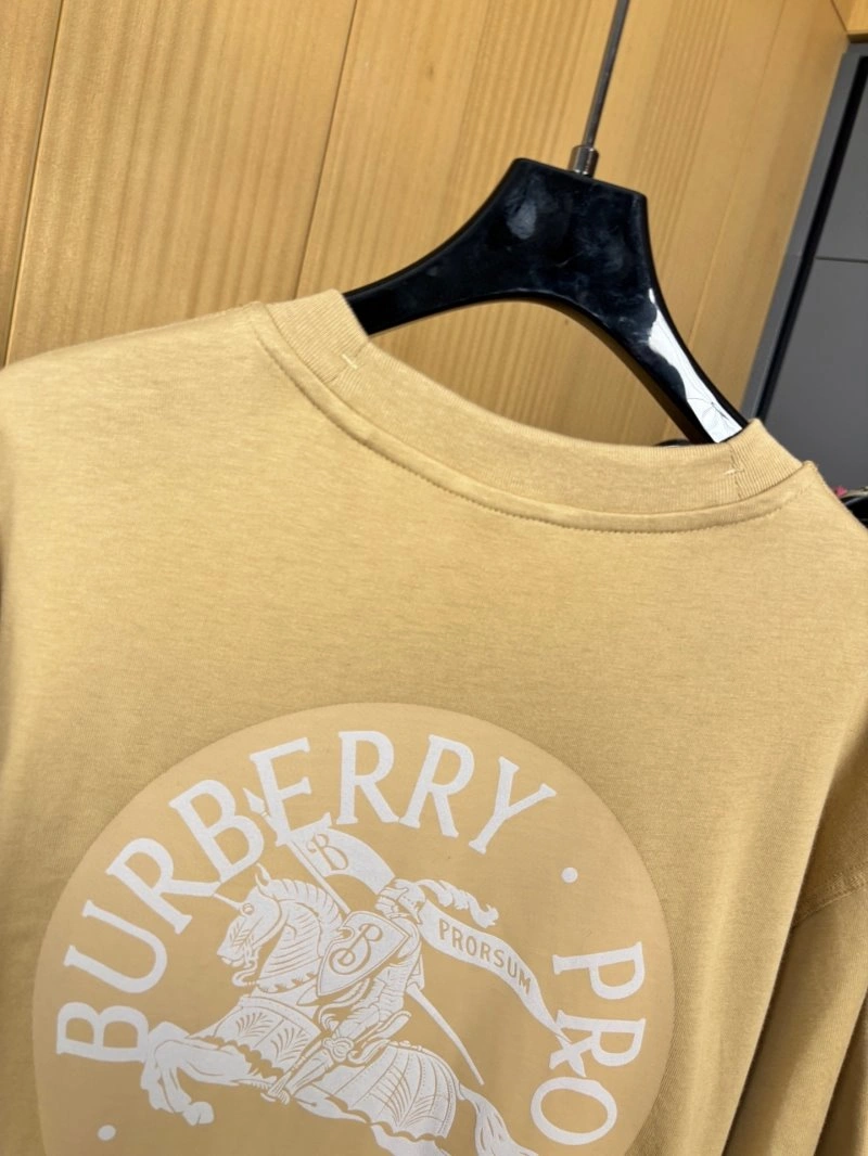 Seasonal Louis Vuitton T-Shirts 130561