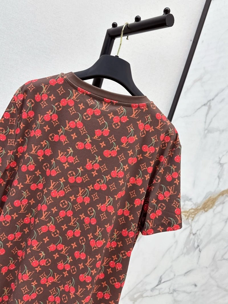 Affordable Louis Vuitton T-Shirts 130551