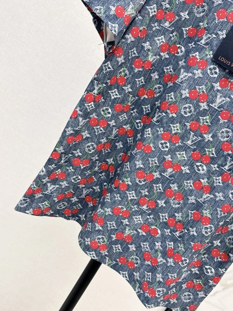 NewStyle Louis Vuitton T-Shirts 130548