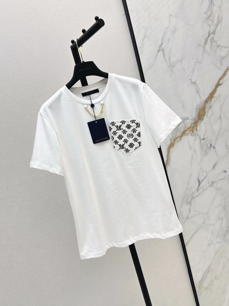 AllSeason Louis Vuitton T-Shirts 130546