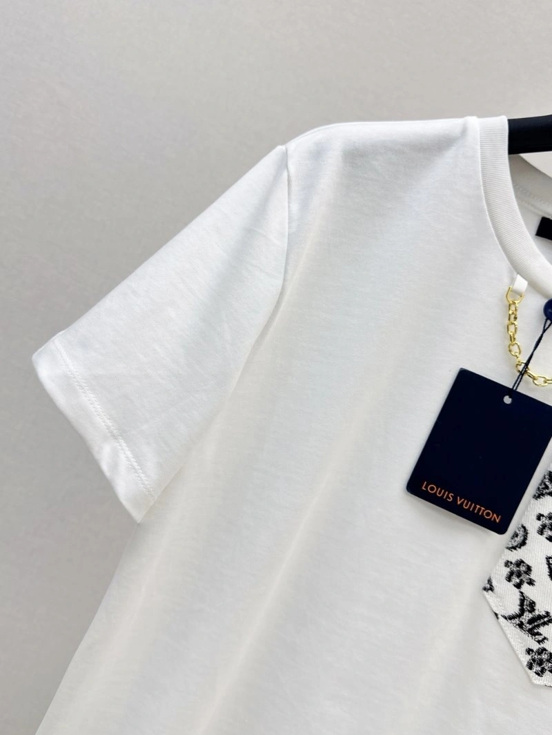 AllSeason Louis Vuitton T-Shirts 130546