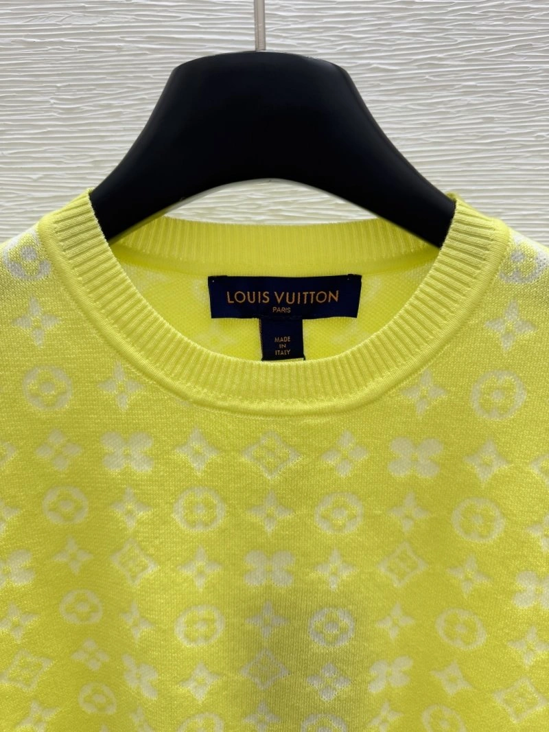 Louis Vuitton T-Shirts Flexible 130536
