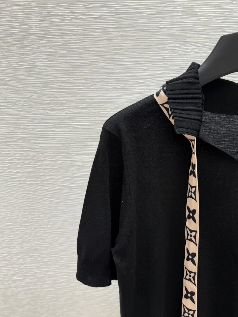 Versatile Louis Vuitton T-Shirts 130534