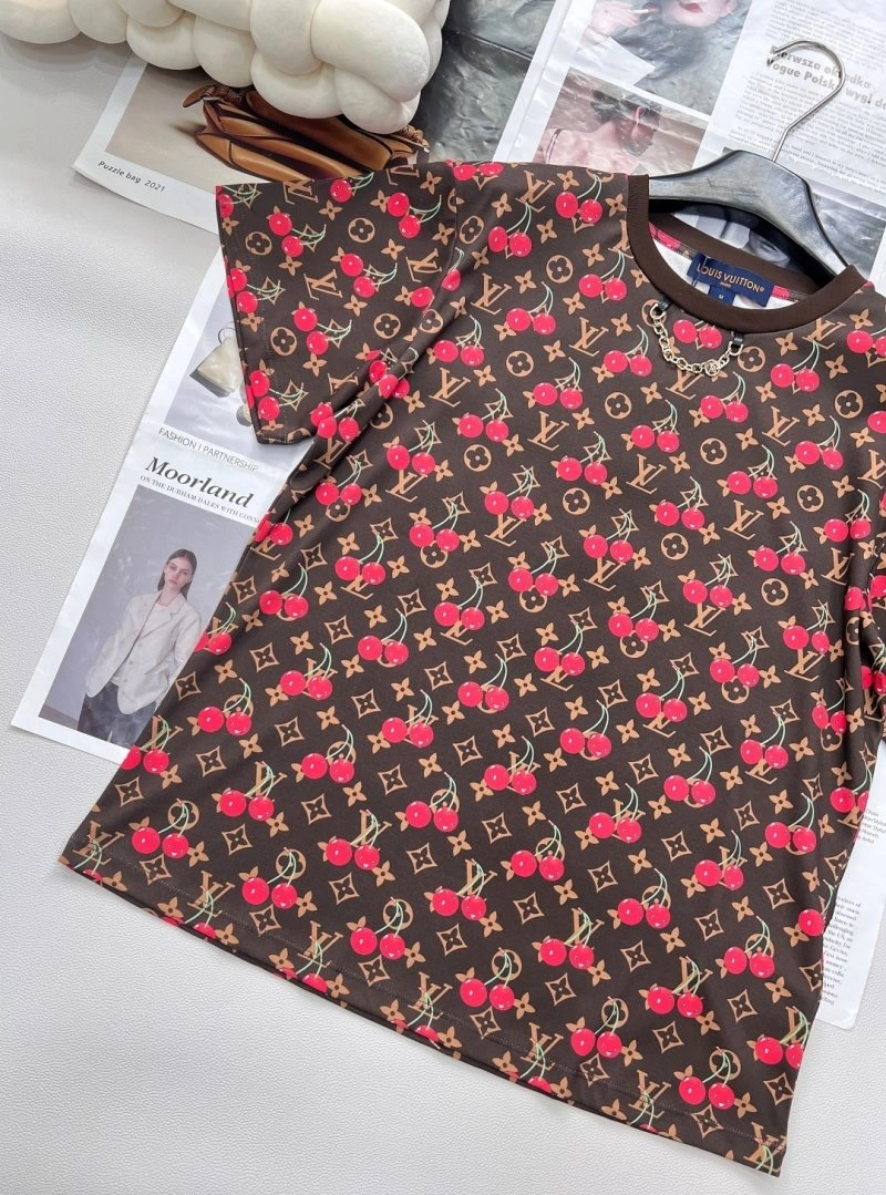 Popular Louis Vuitton T-Shirts 130529