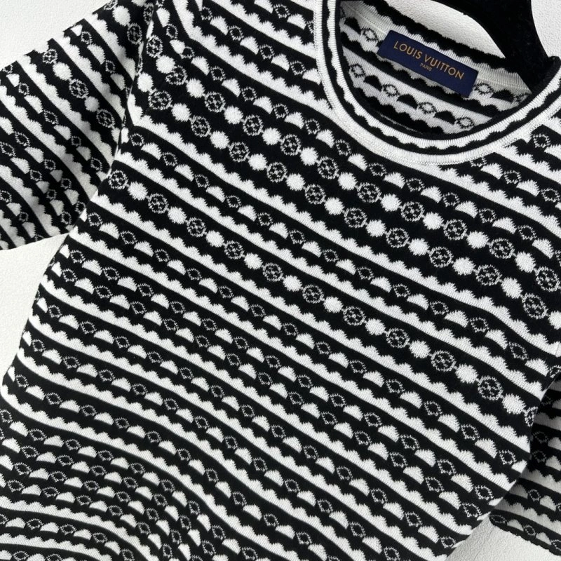 Louis Vuitton T-Shirts Elegant 130530