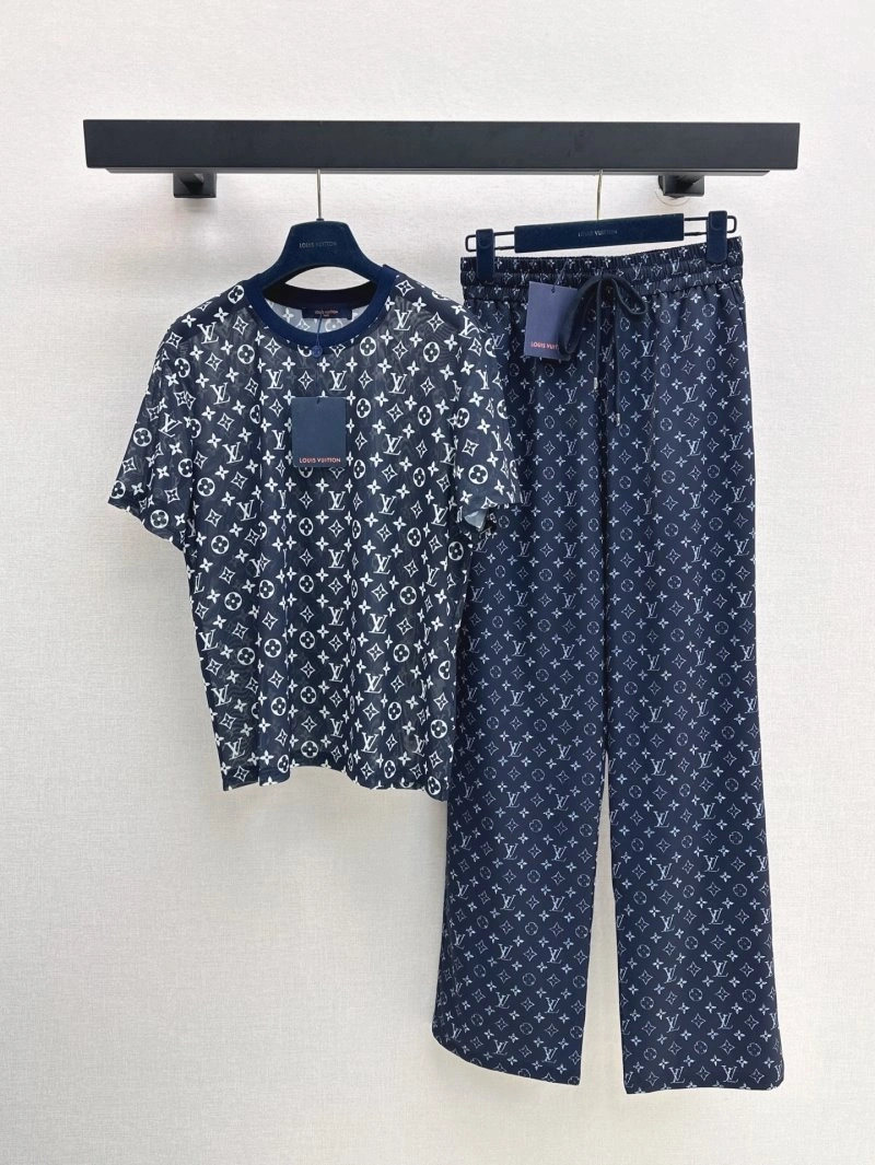 Louis Vuitton T-Shirts Neat 130514