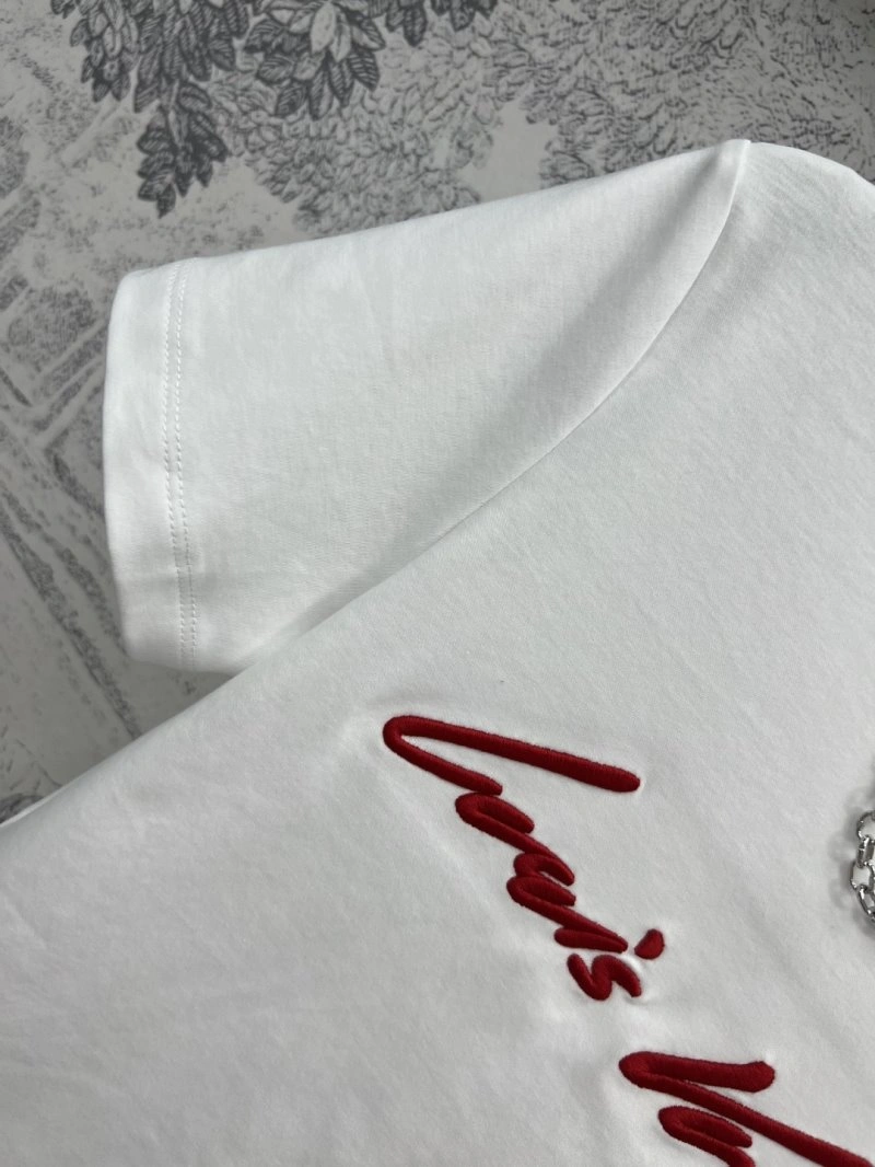 Resilient Louis Vuitton T-Shirts 130503