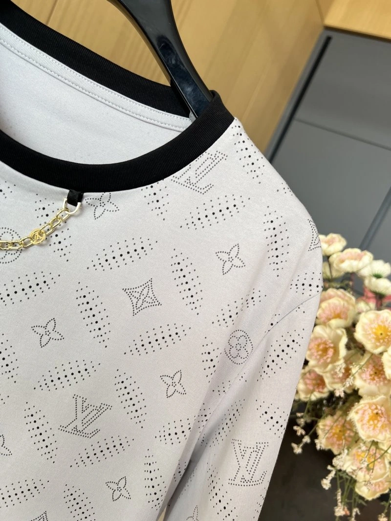 Louis Vuitton T-Shirts OdorResistant 130512