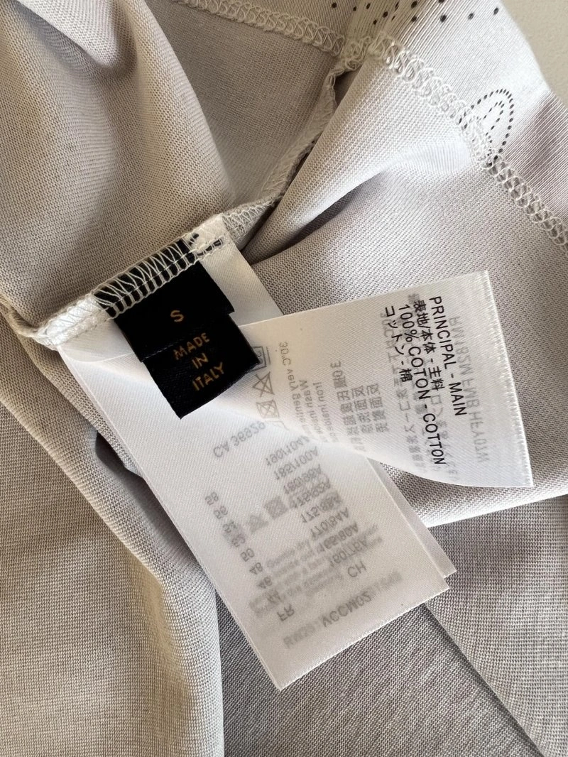 Louis Vuitton T-Shirts OdorResistant 130512