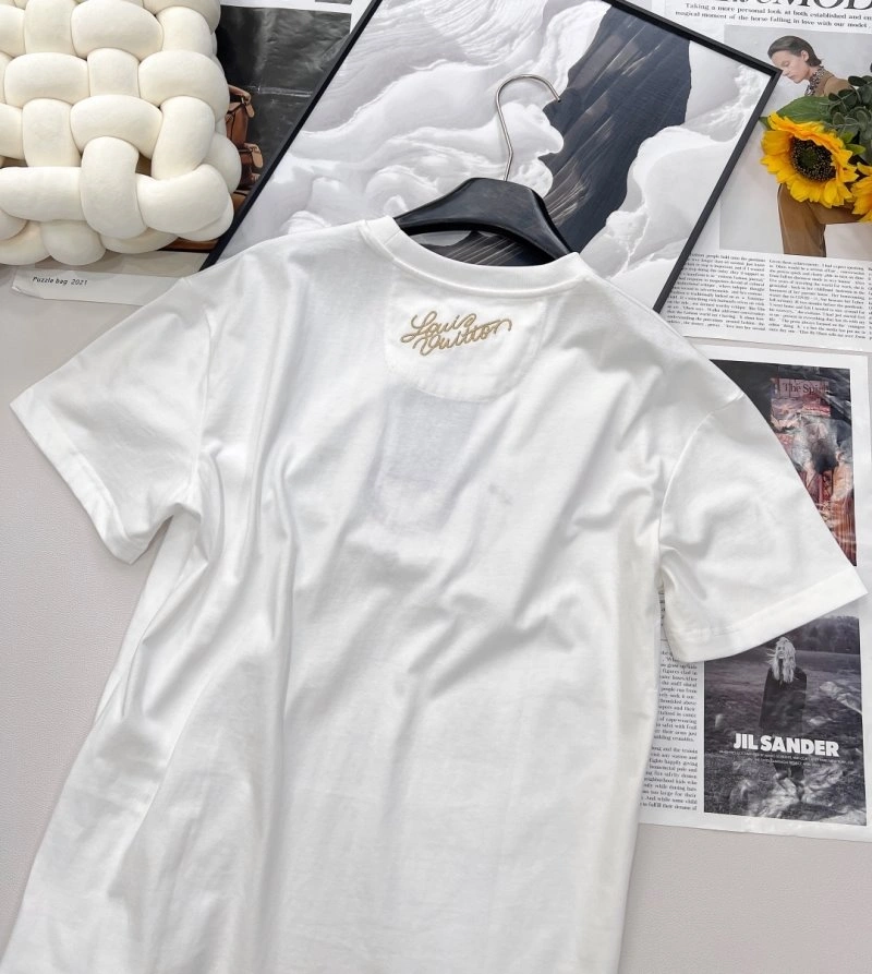 Compact Louis Vuitton T-Shirts 130500