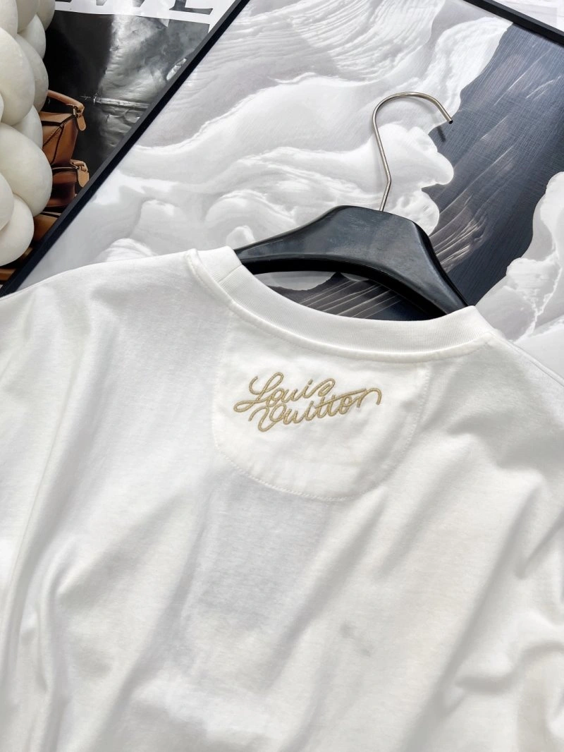 Compact Louis Vuitton T-Shirts 130500