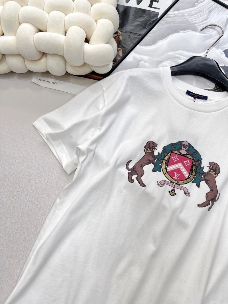 Compact Louis Vuitton T-Shirts 130500