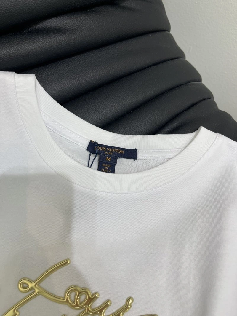 Louis Vuitton T-Shirts Comfortable 130498