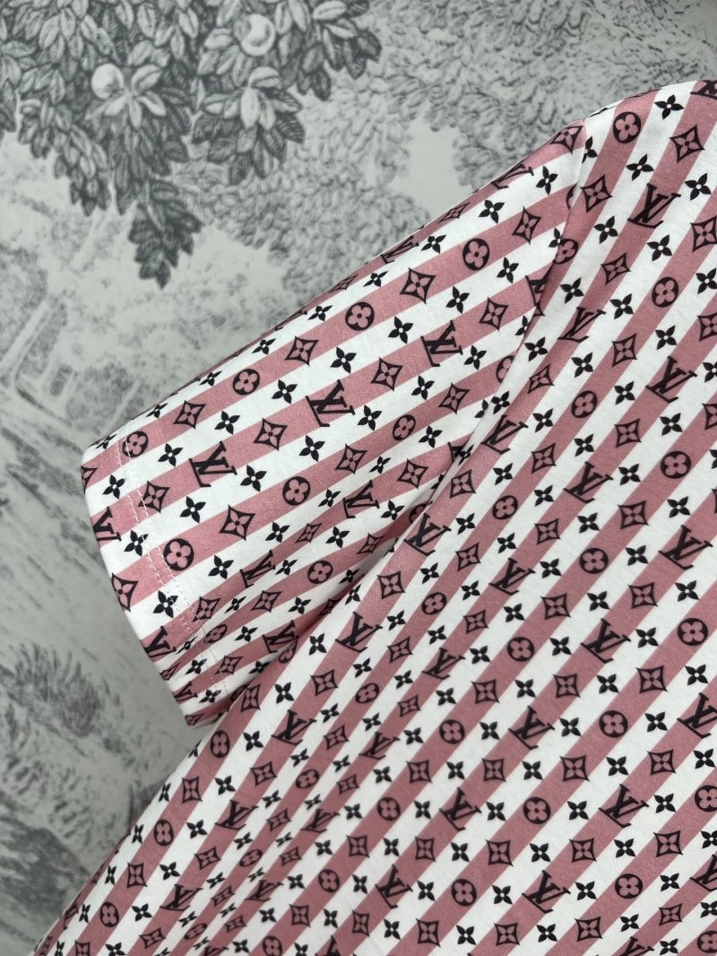 Louis Vuitton T-Shirts Modern 130493