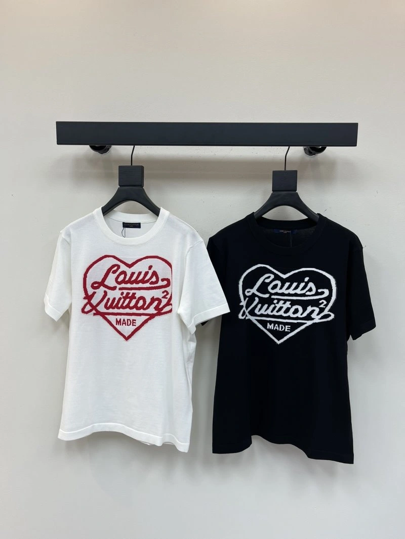 Louis Vuitton T-Shirts SmoothTexture 130496