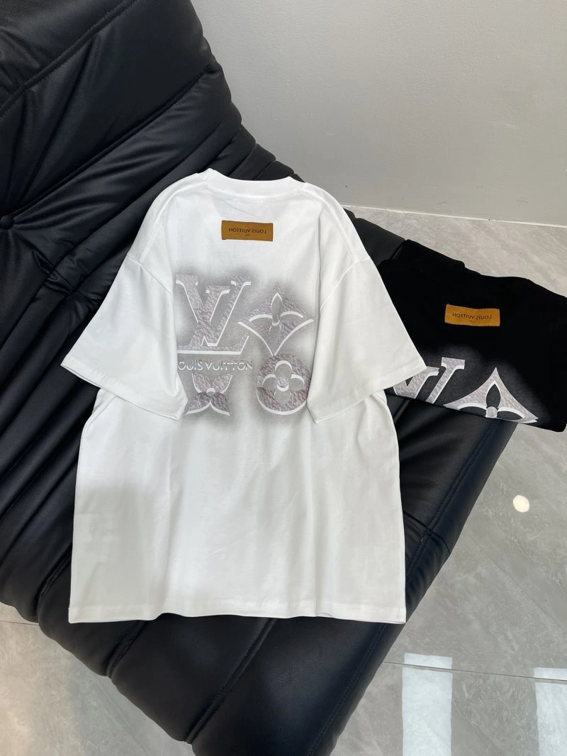 Classic Louis Vuitton T-Shirts 130489