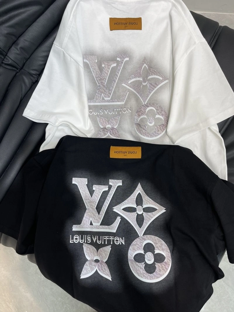 Classic Louis Vuitton T-Shirts 130489