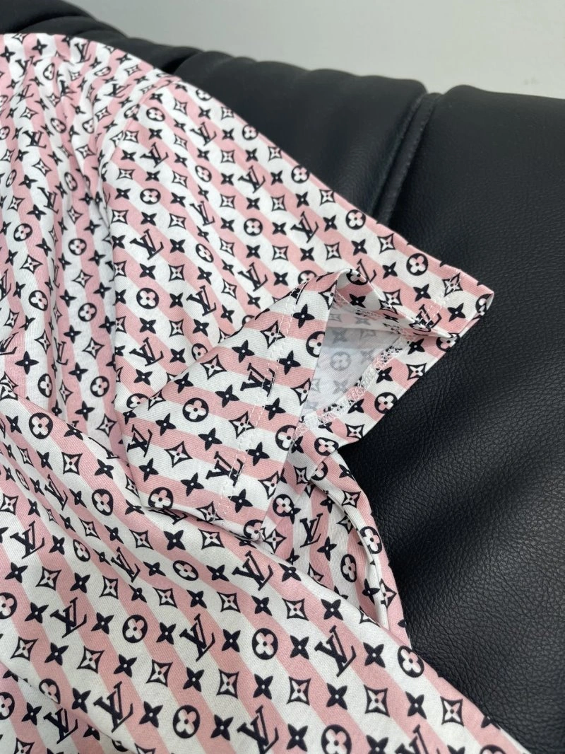 Louis Vuitton T-Shirts Flexible 130490