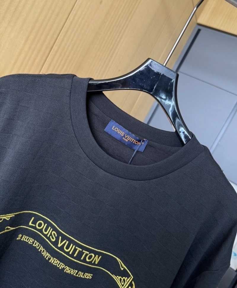 Louis Vuitton T-Shirts Unisex 130488
