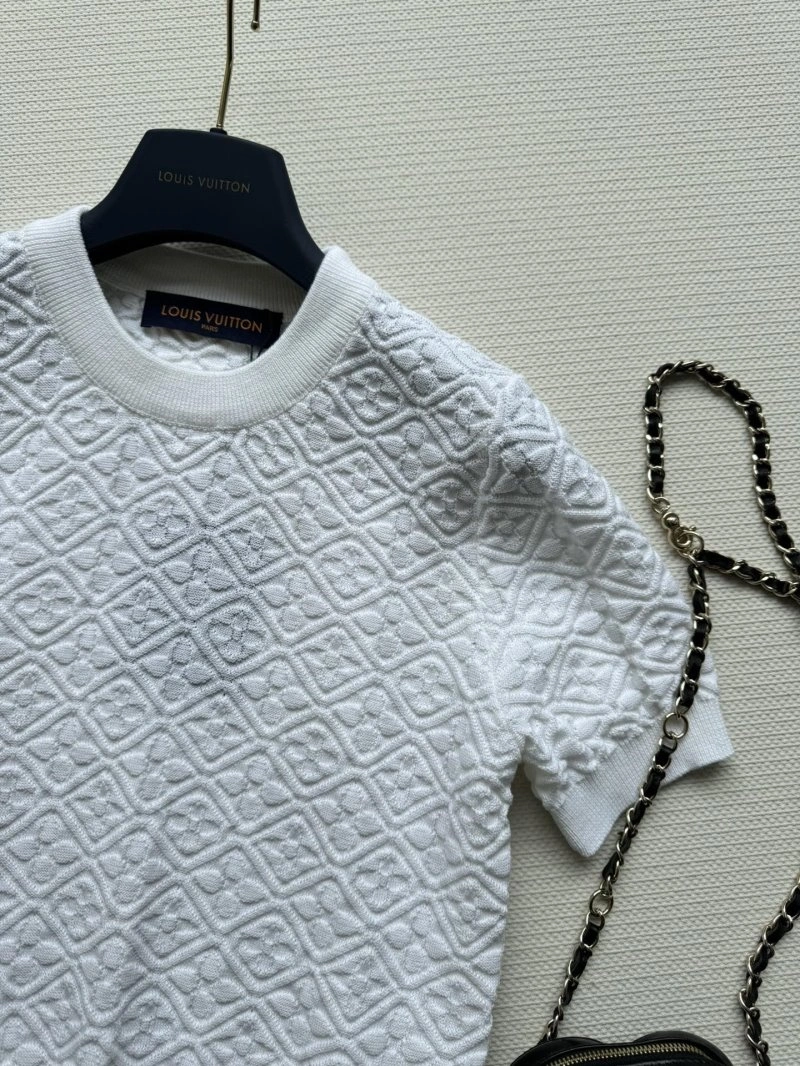 Louis Vuitton T-Shirts Timeless 130485