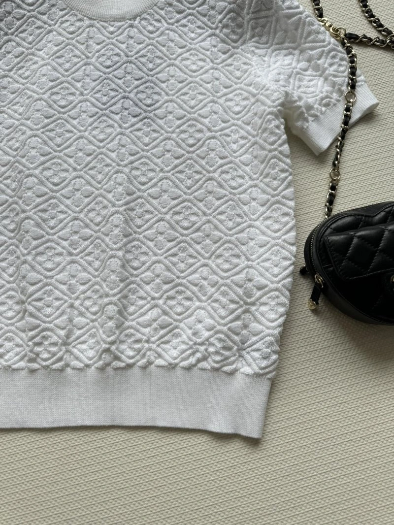 Louis Vuitton T-Shirts Timeless 130485