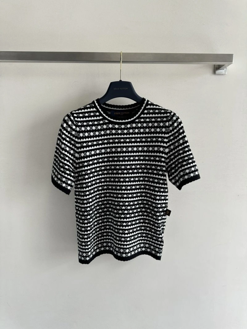 Louis Vuitton T-Shirts FashionForward 130484