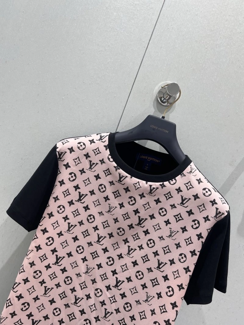 Louis Vuitton T-Shirts TimelessDesign 130469