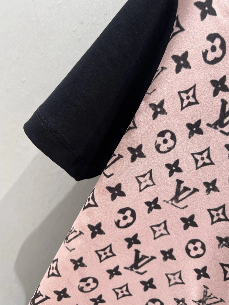Louis Vuitton T-Shirts TimelessDesign 130469