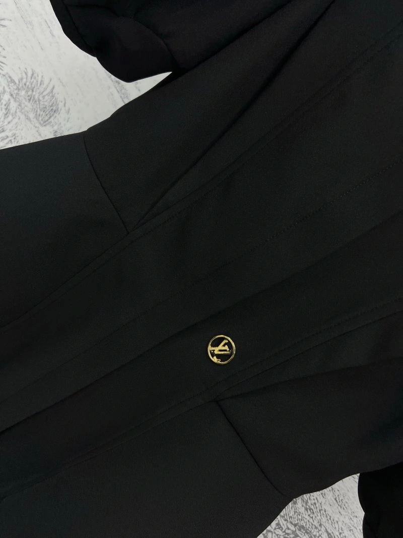 AllSeason Louis Vuitton T-Shirts 130477