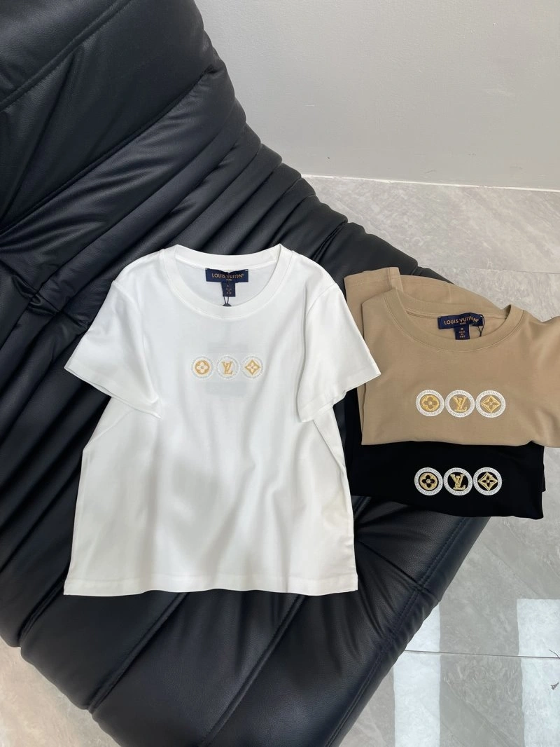 Functional Louis Vuitton T-Shirts 130475