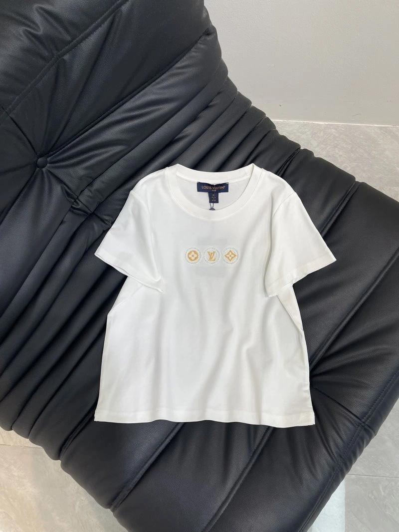 Functional Louis Vuitton T-Shirts 130475