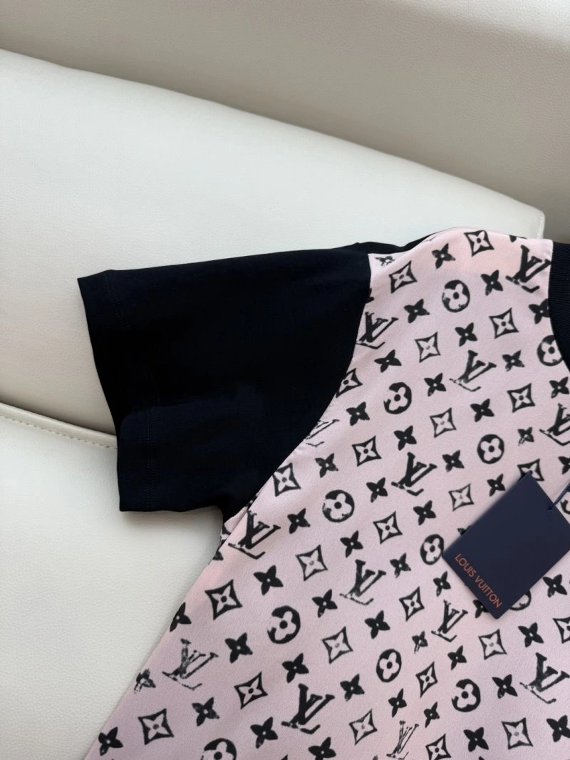 Breathable Louis Vuitton T-Shirts 130471