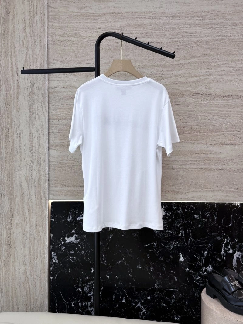 Flexible Louis Vuitton T-Shirts 130454