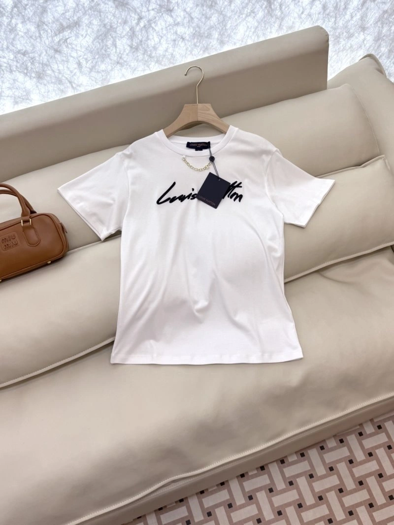 Flexible Louis Vuitton T-Shirts 130454