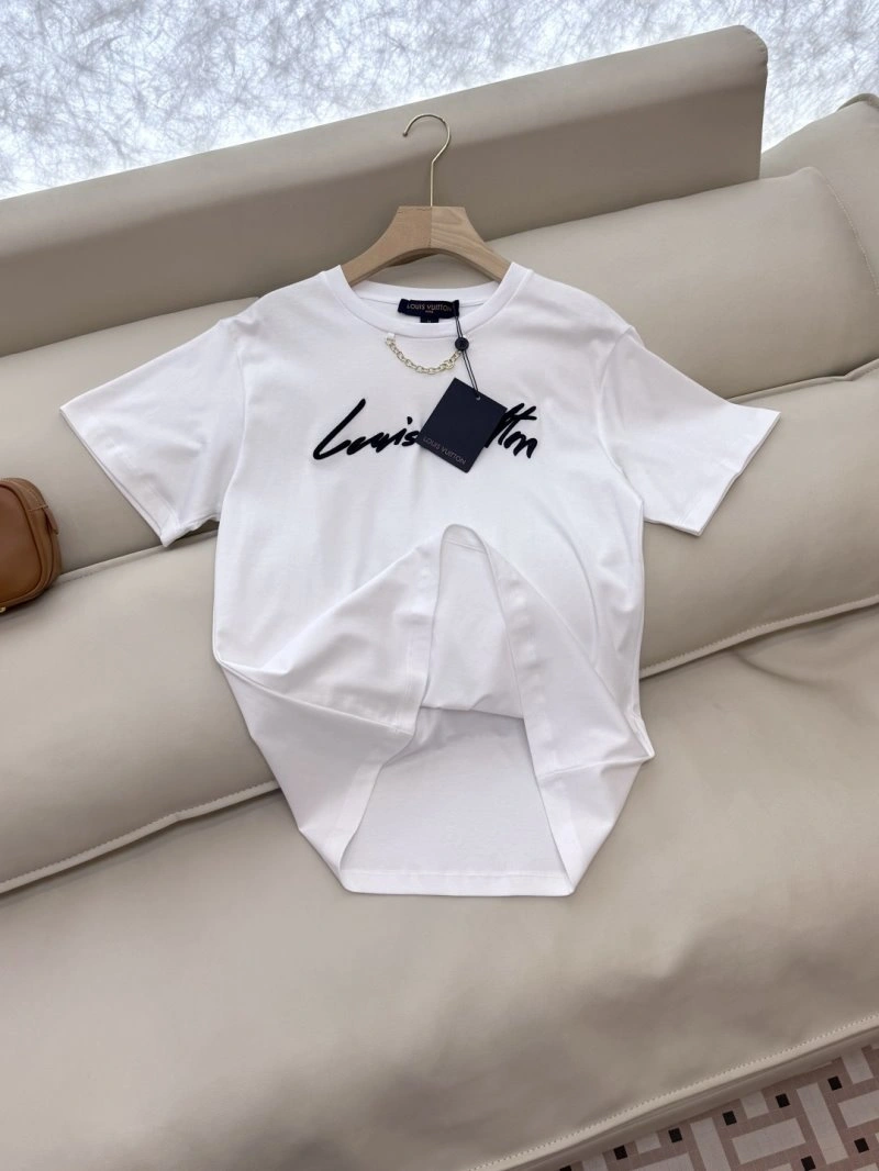 Flexible Louis Vuitton T-Shirts 130454