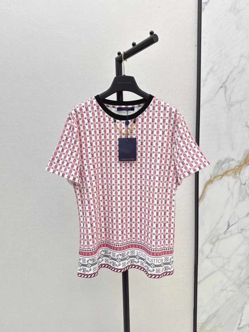 GoodFit Louis Vuitton T-Shirts 130455