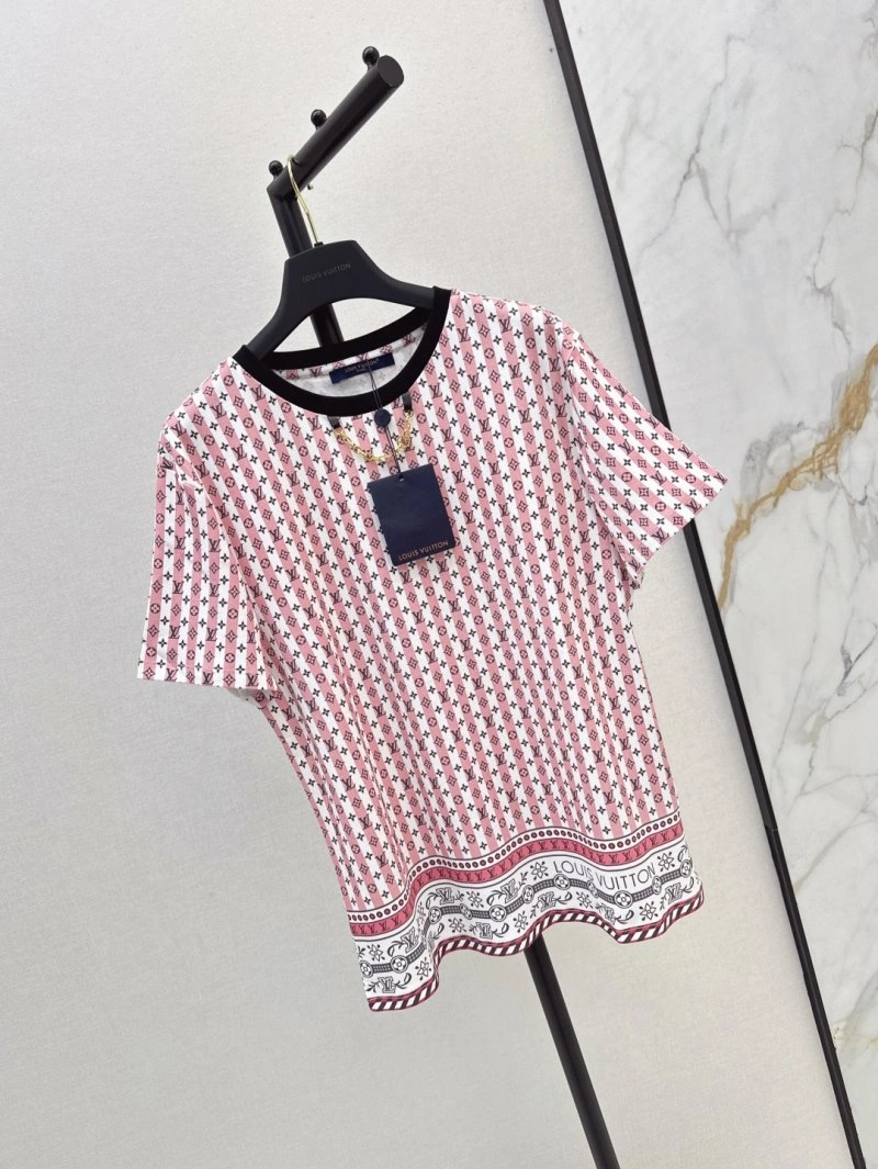 GoodFit Louis Vuitton T-Shirts 130455