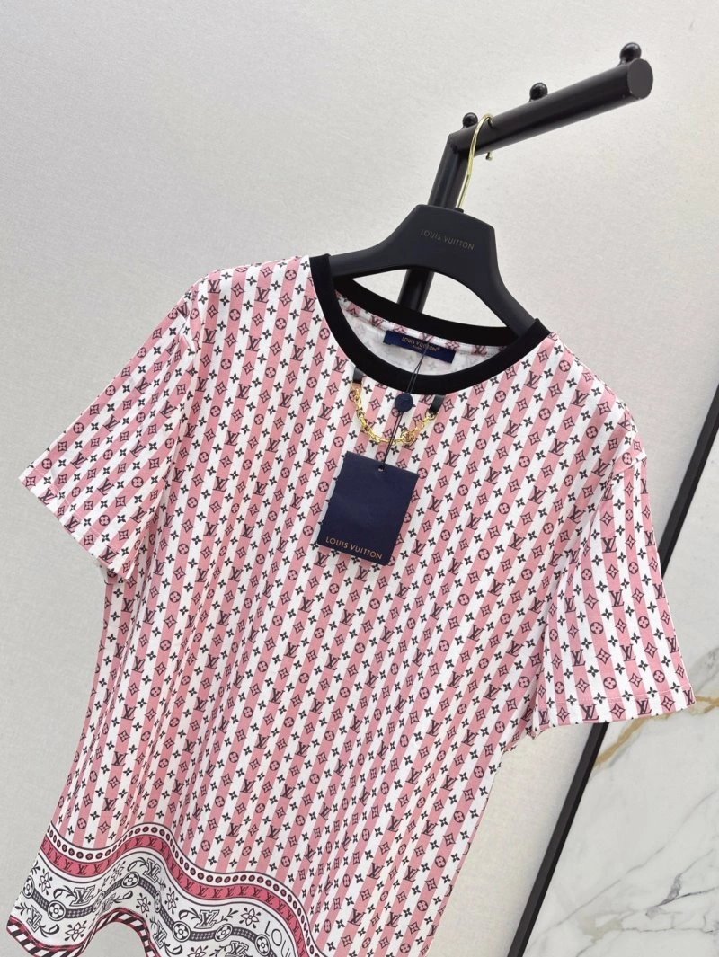 GoodFit Louis Vuitton T-Shirts 130455