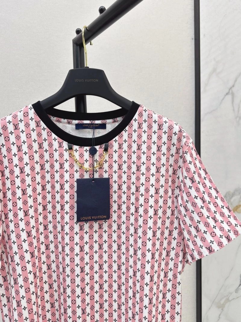 GoodFit Louis Vuitton T-Shirts 130455