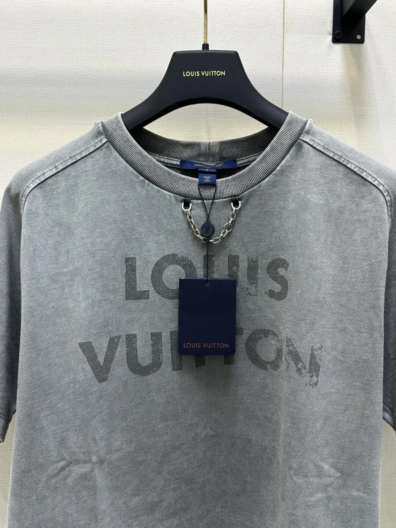 Lightweight Louis Vuitton T-Shirts 130450