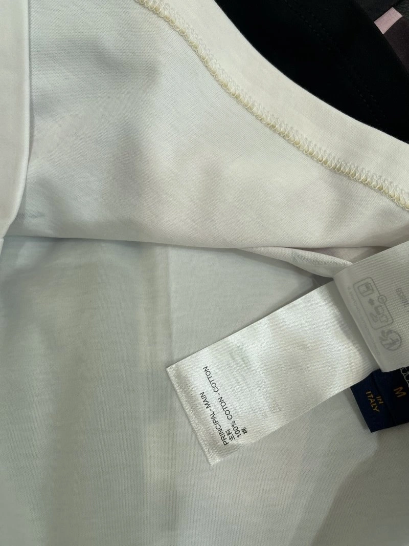 Practical Louis Vuitton T-Shirts 130445