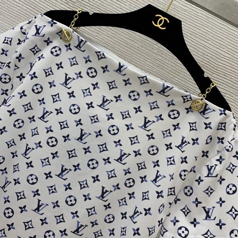Packable Louis Vuitton T-Shirts 130433
