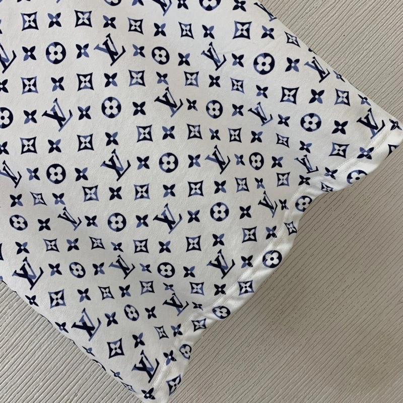 Packable Louis Vuitton T-Shirts 130433