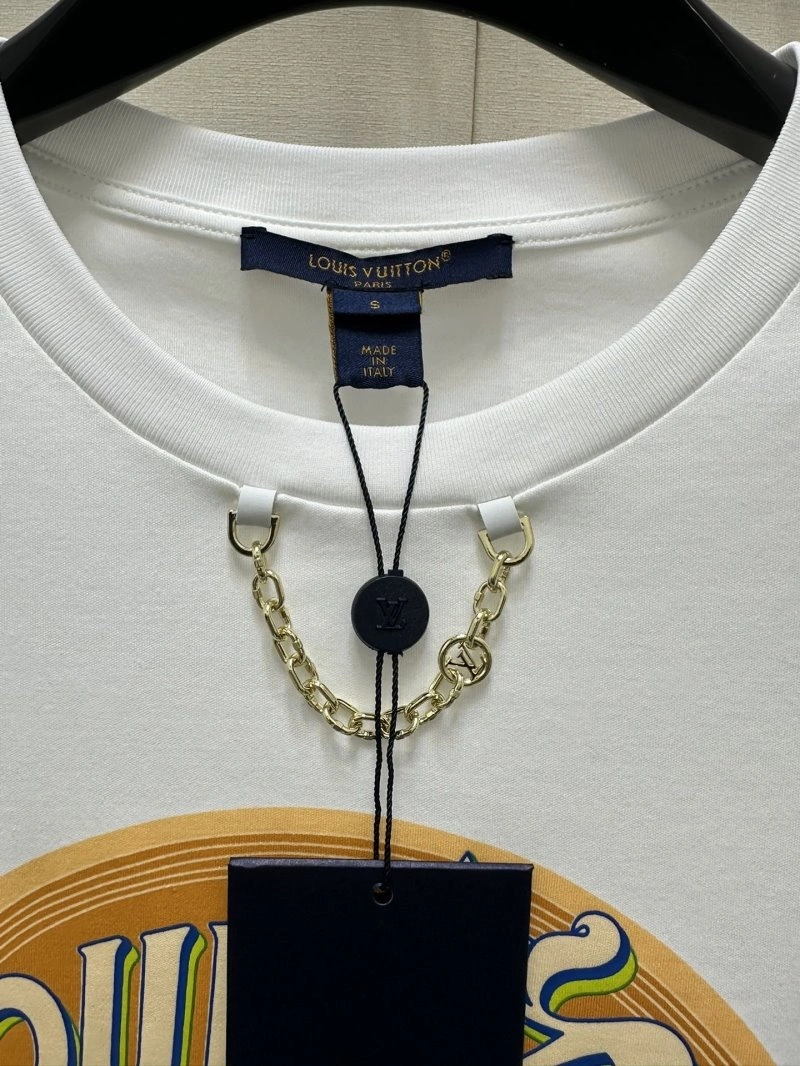 Stylish Louis Vuitton T-Shirts 130435