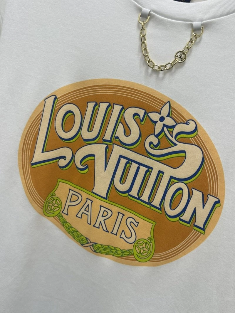 Stylish Louis Vuitton T-Shirts 130435