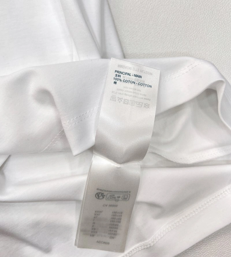 Louis Vuitton T-Shirts Sleek 130408