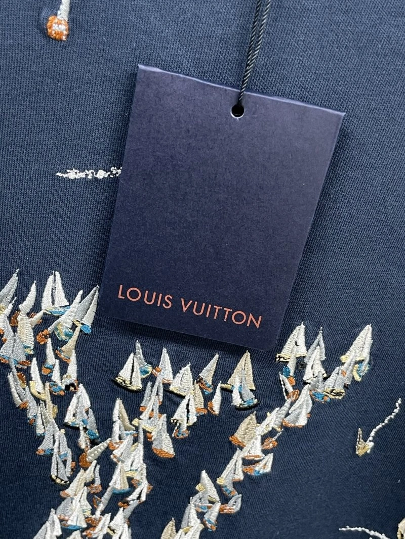 OdorResistant Louis Vuitton T-Shirts 130409