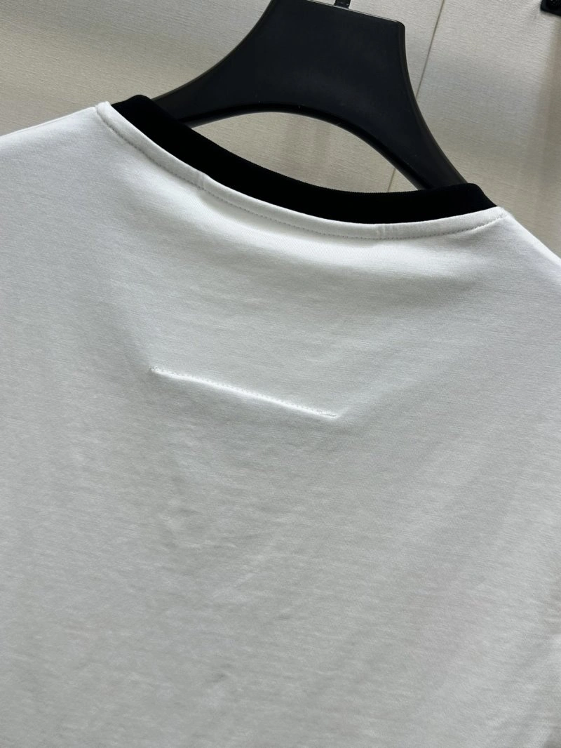 Timeless Louis Vuitton T-Shirts 130400